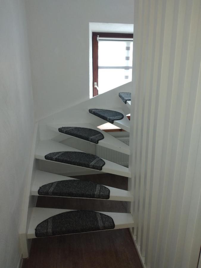 Burgapartment Felsenhaeuschen 몬샤우 외부 사진